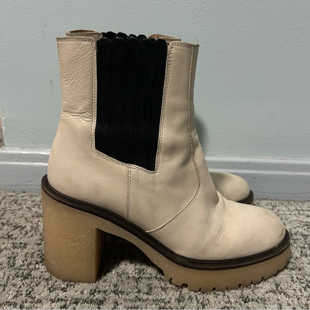 Free People James Chelsea White Leather Chunky Block Heel Ankle Boots Size 9